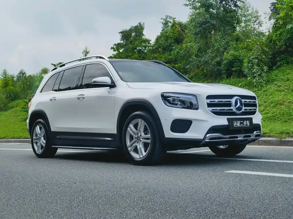 Mercedes-Benz GLB — фото 10