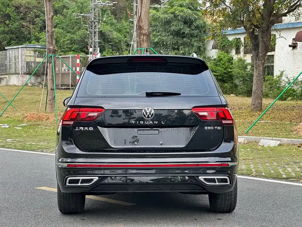 Volkswagen Tiguan L — фото 8