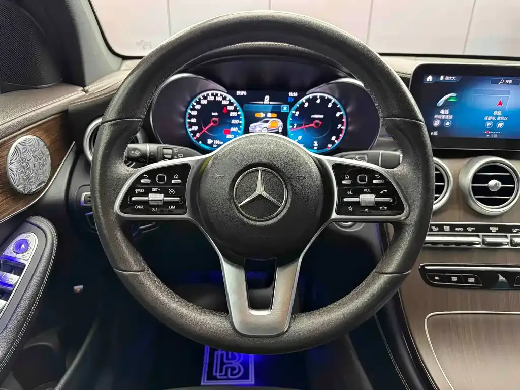 Mercedes-Benz GLC — фото 5