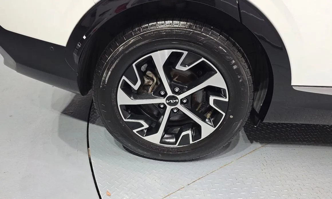 Kia Sportage — фото 9