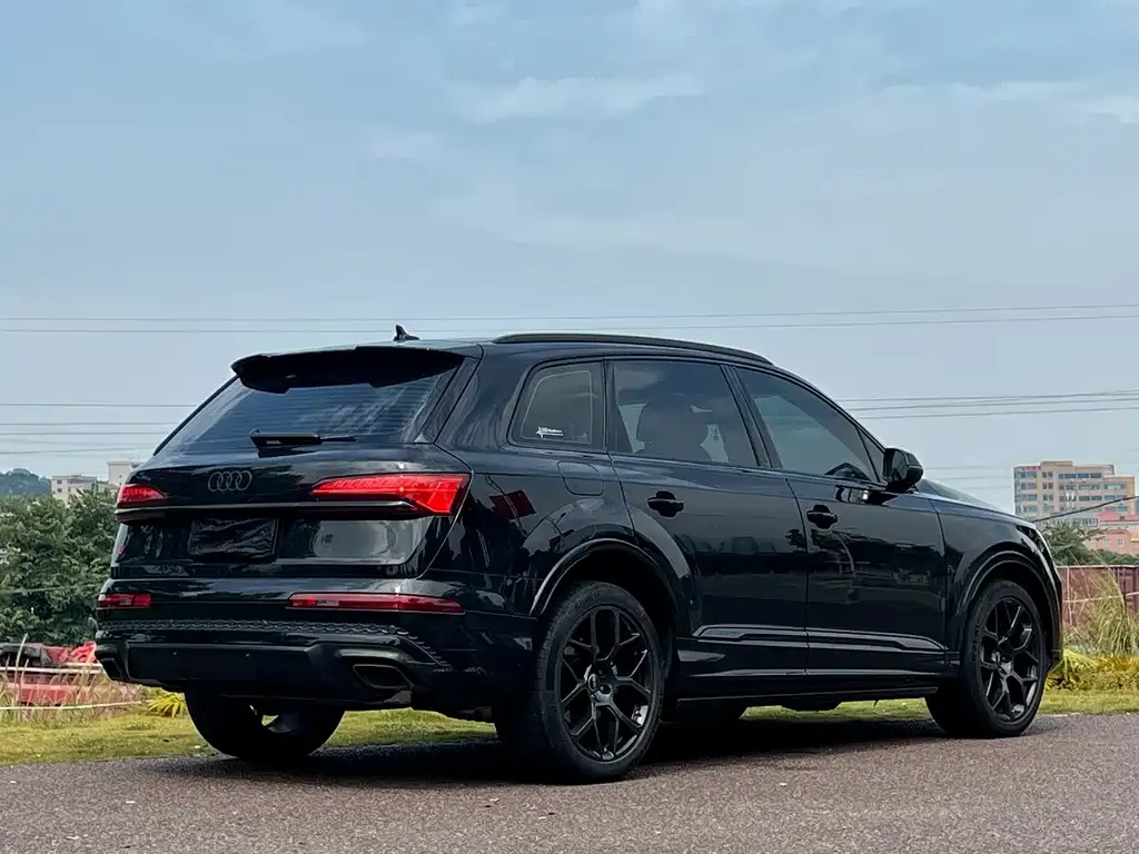 Audi Q7 — фото 5