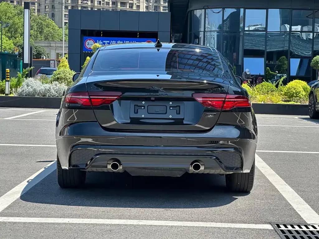 Jaguar XEL — фото 10
