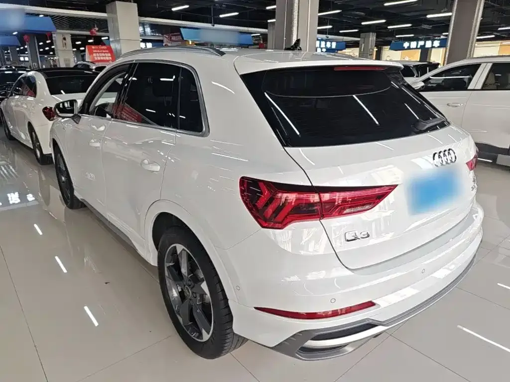 Audi Q3 — фото 10
