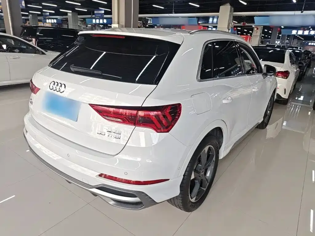 Audi Q3 — фото 9