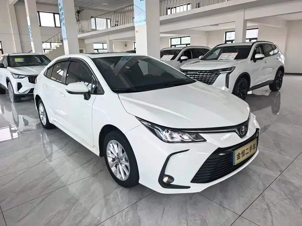 Toyota Corolla — фото 8