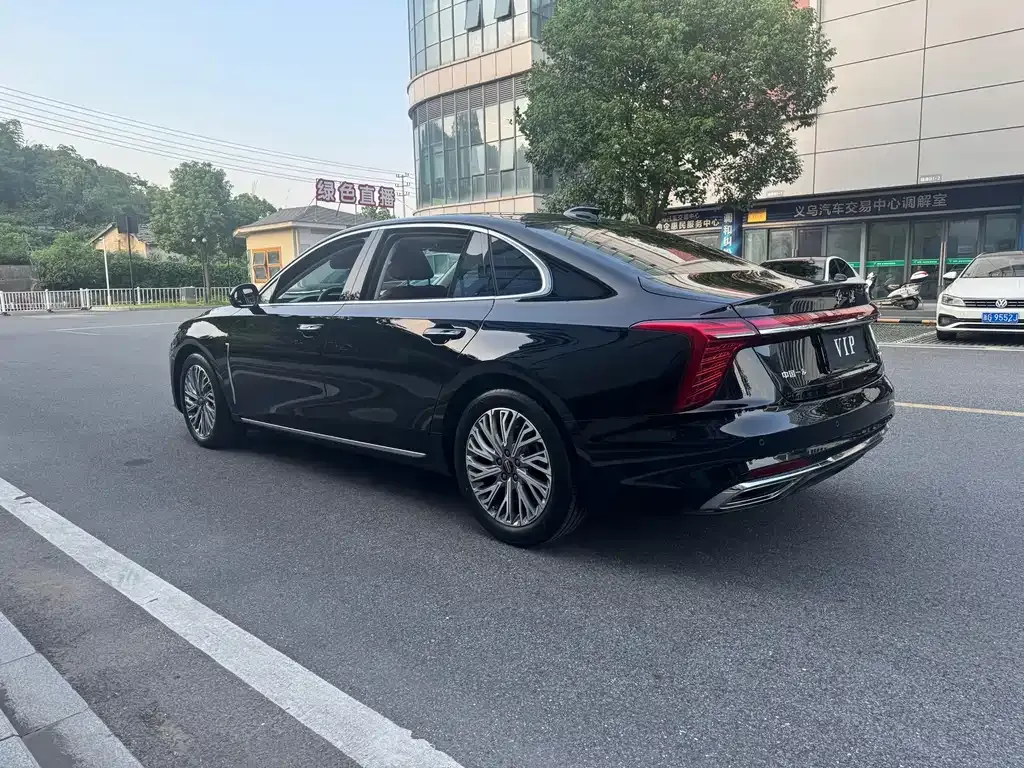Hongqi H5 — фото 5