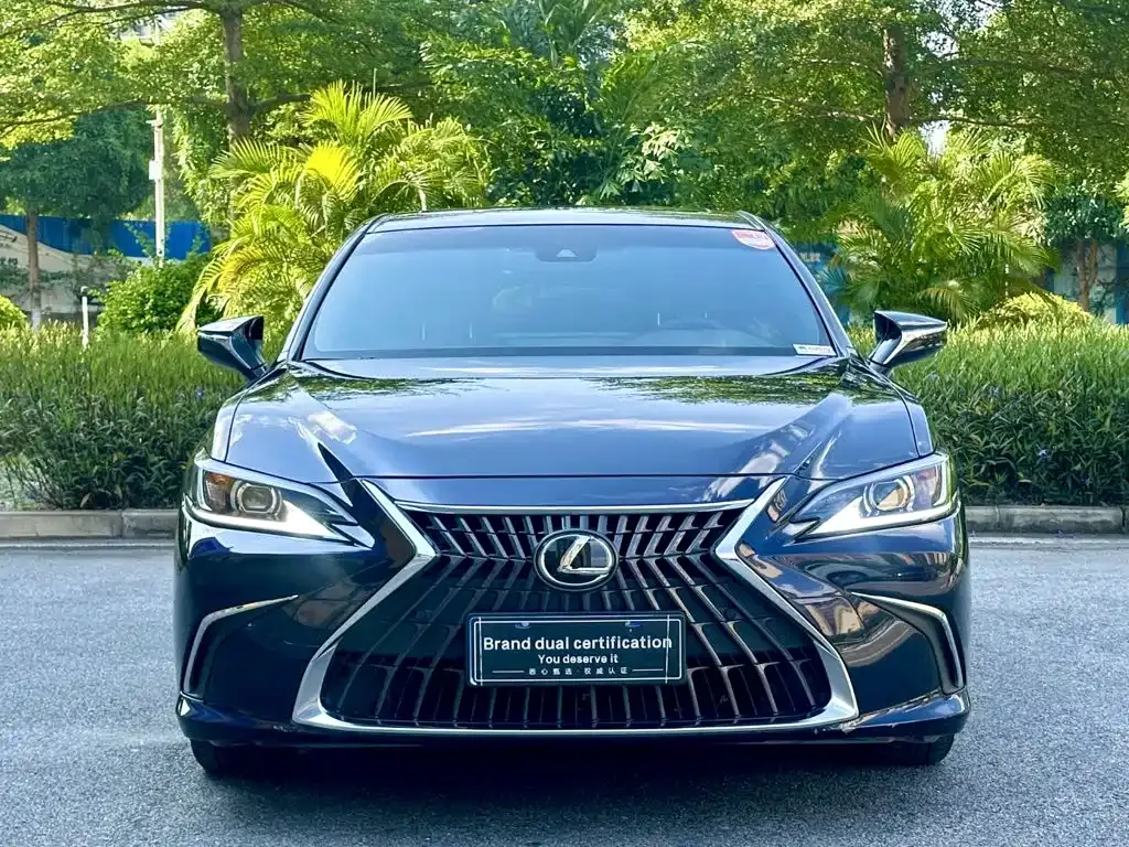 Lexus ES — фото 7