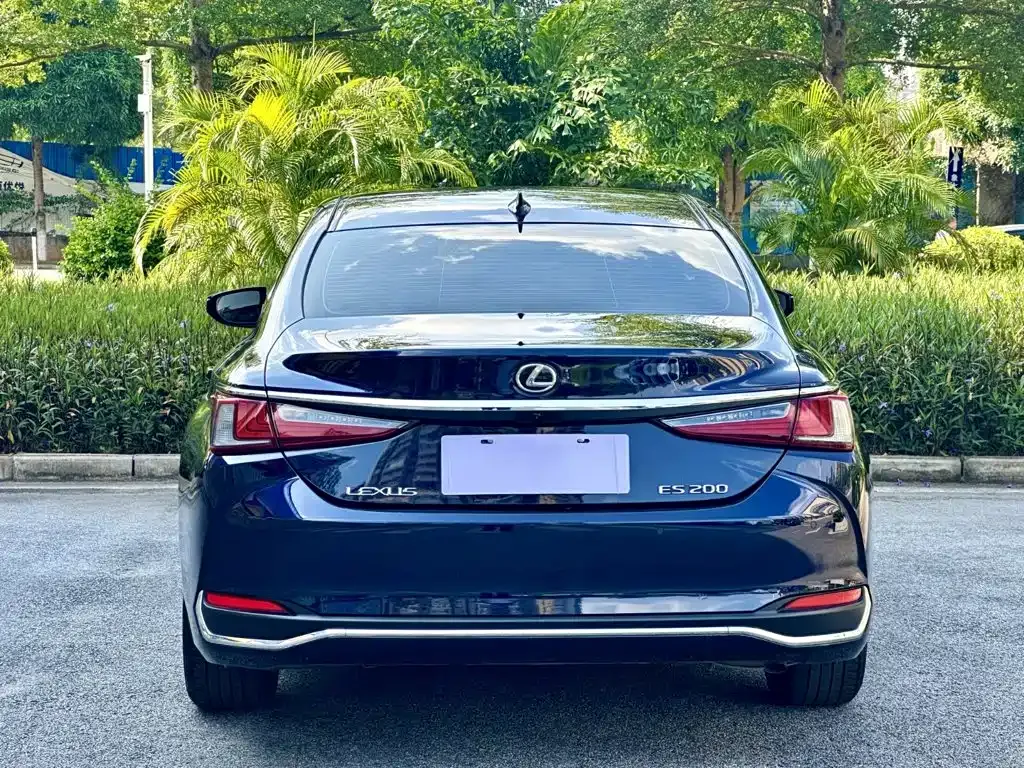 Lexus ES — фото 9