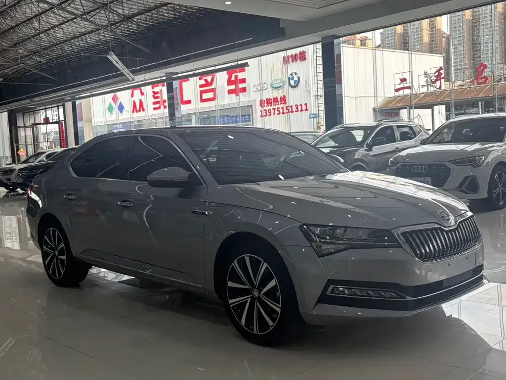 Skoda Superb — фото 3