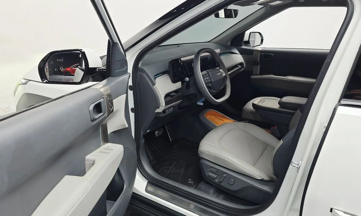 Kia EV3 — фото 10