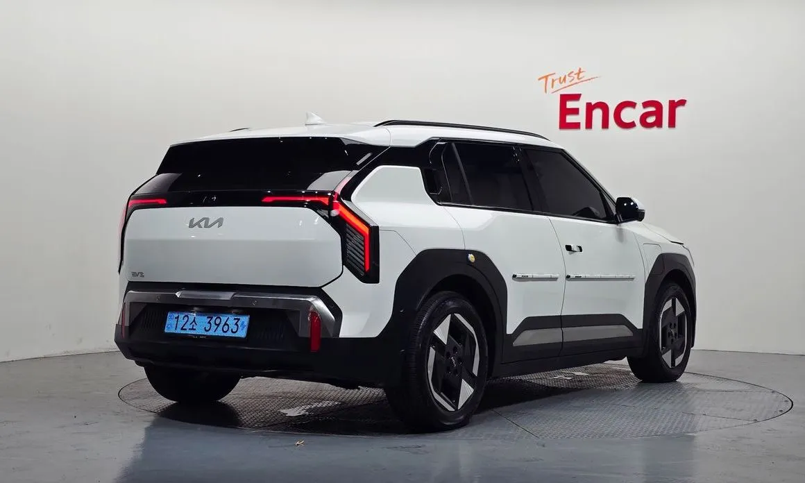 Kia EV3 — фото 7