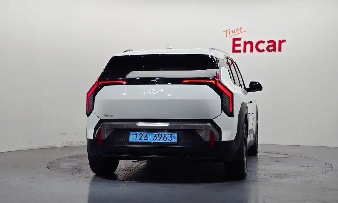 Kia EV3 — фото 4