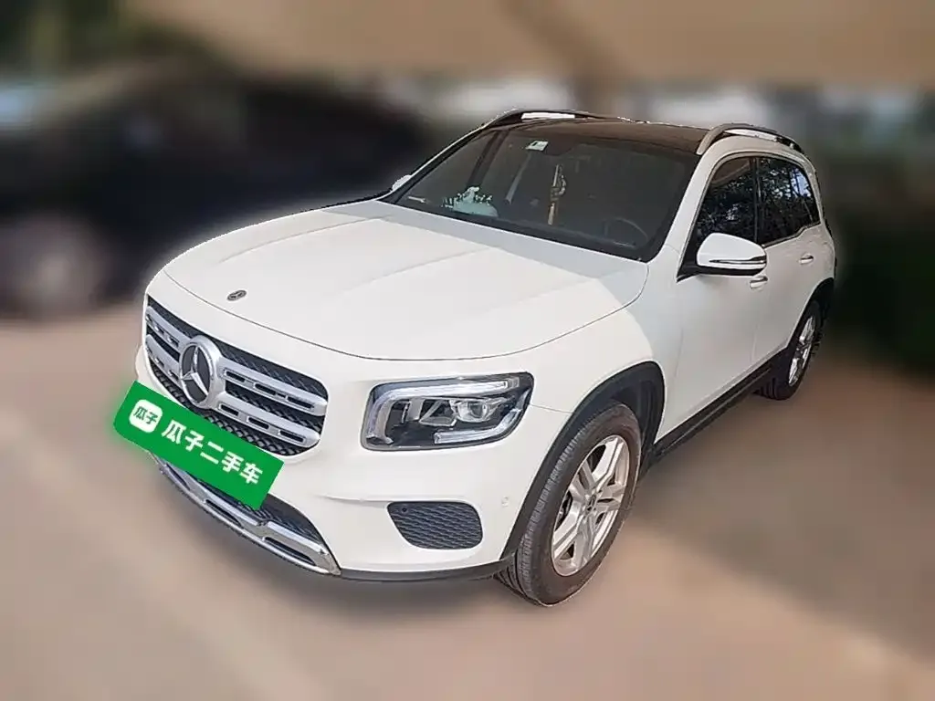 Mercedes-Benz GLB — фото 1