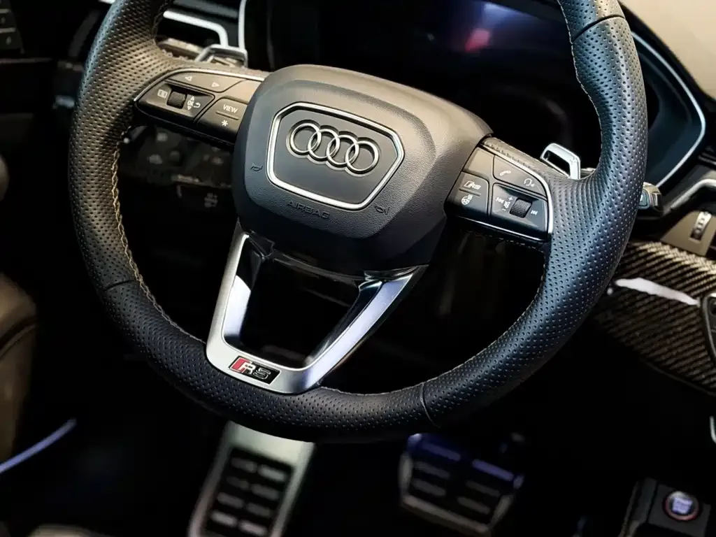 Audi RS 4 — фото 8