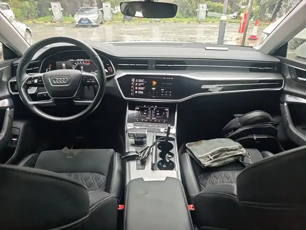 Audi A7L — фото 5