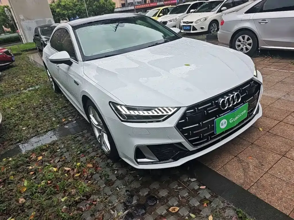 Audi A7L — фото 8