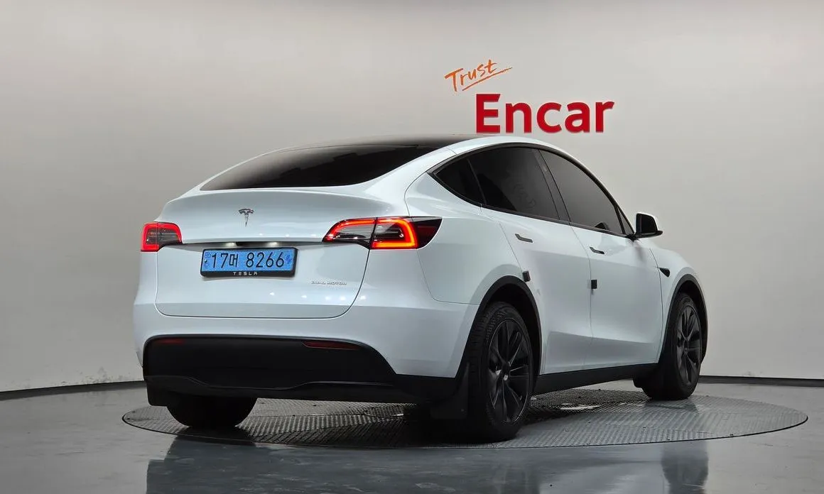 Tesla Model Y — фото 7
