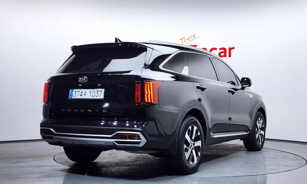Kia Sorento — фото 5