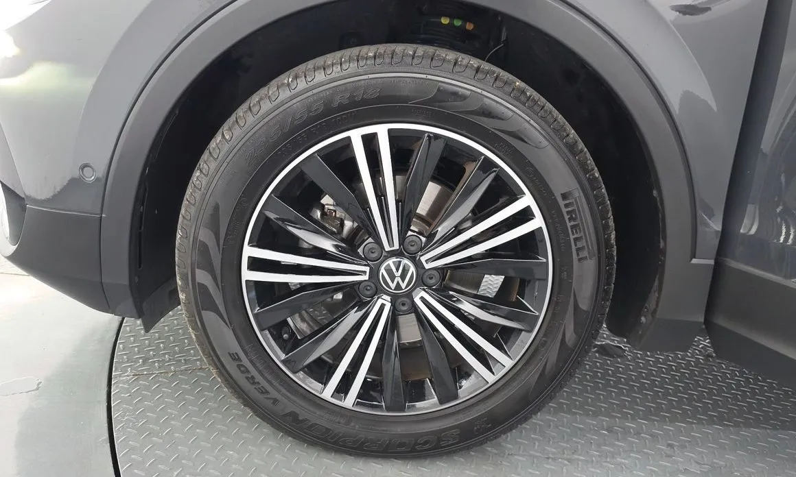 Volkswagen Tiguan — фото 10