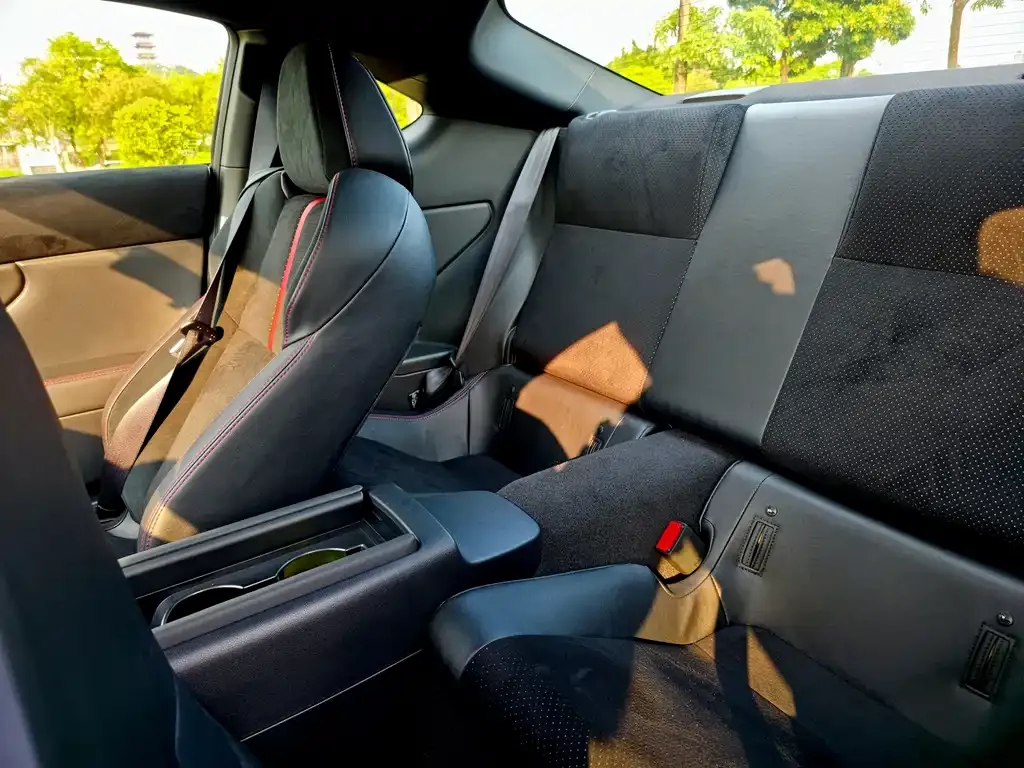 Subaru BRZ — фото 2