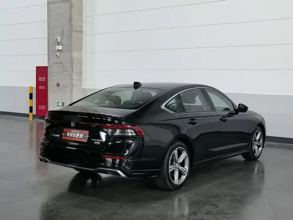Honda Accord — фото 5