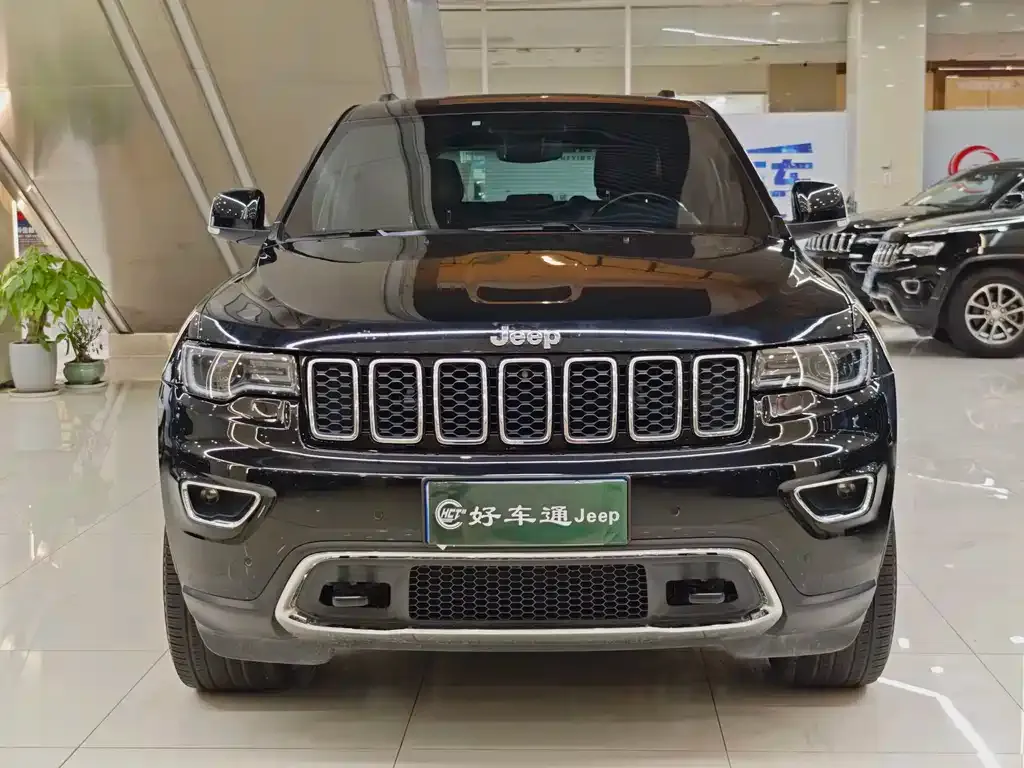 Jeep Grand Cherokee (Import) — фото 9