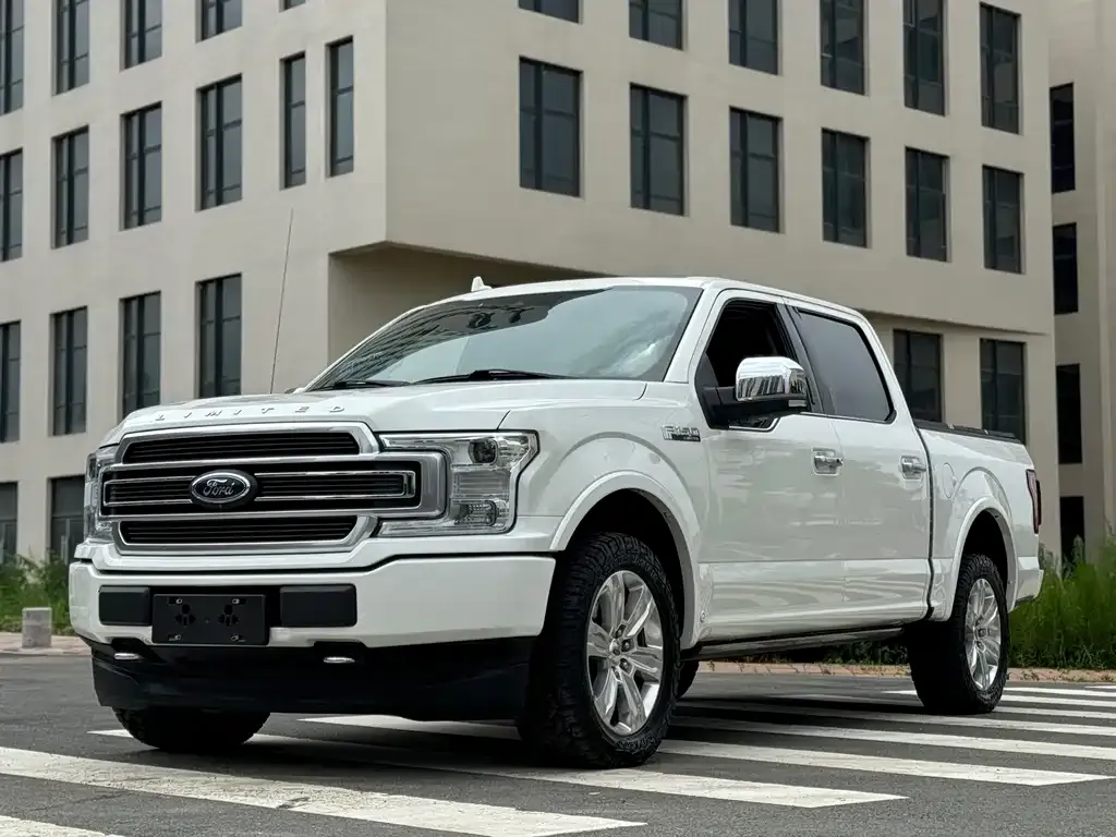 Ford F-150 Raptor — фото 1