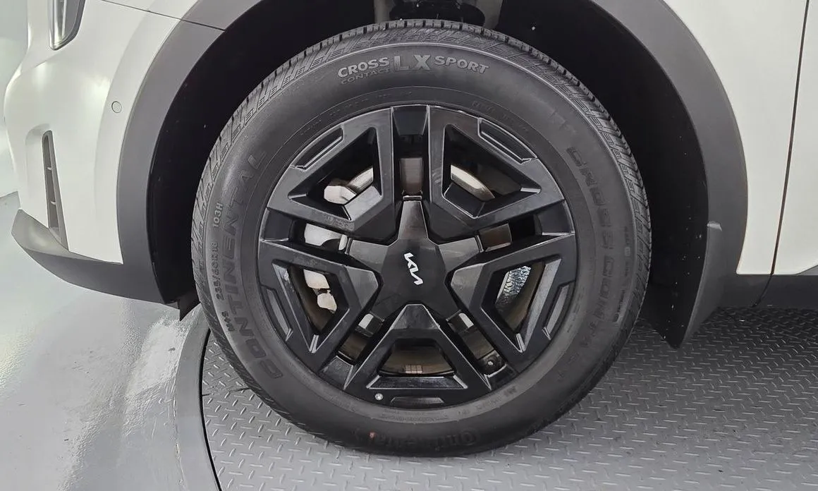 Kia Sorento — фото 10