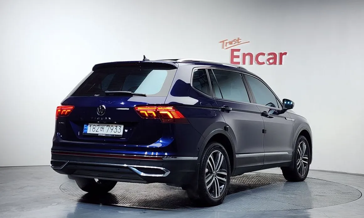 Volkswagen Tiguan — фото 6