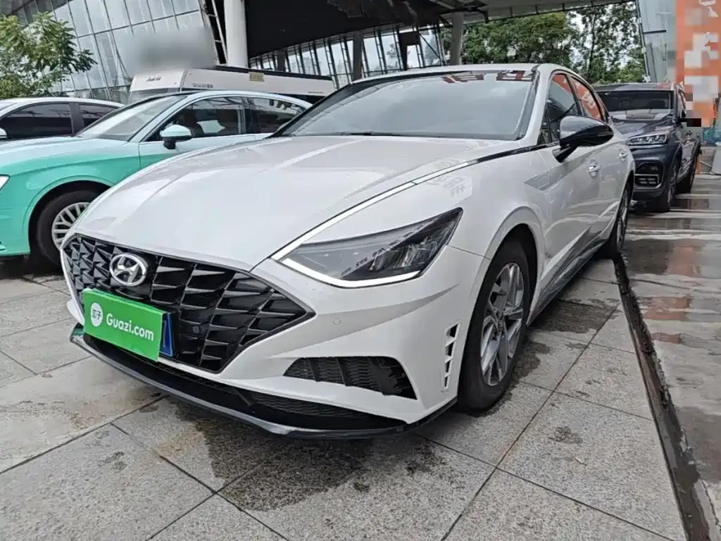 Hyundai Sonata — фото 9