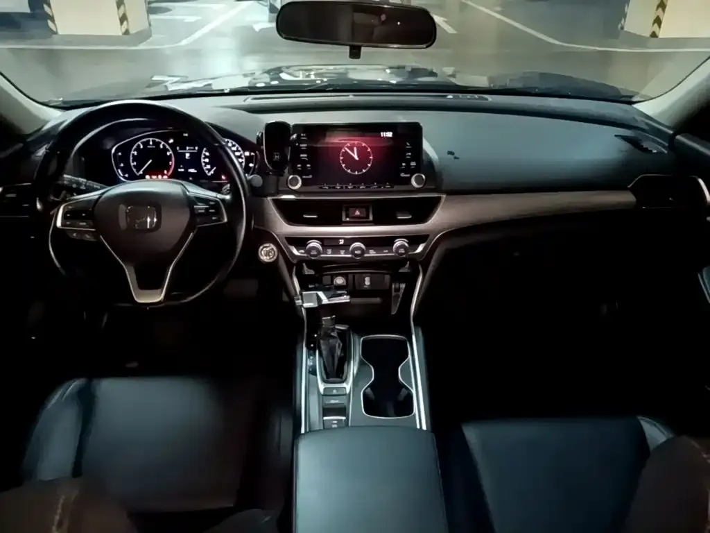 Honda Accord — фото 4