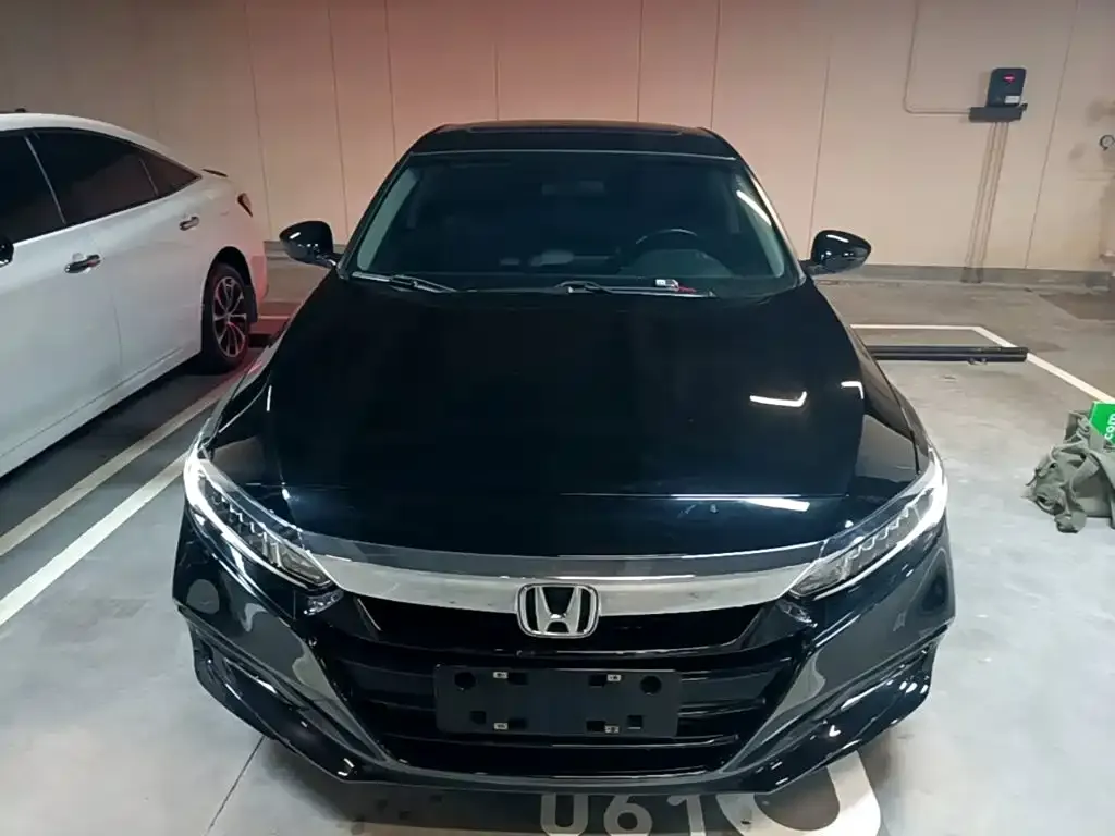 Honda Accord — фото 7