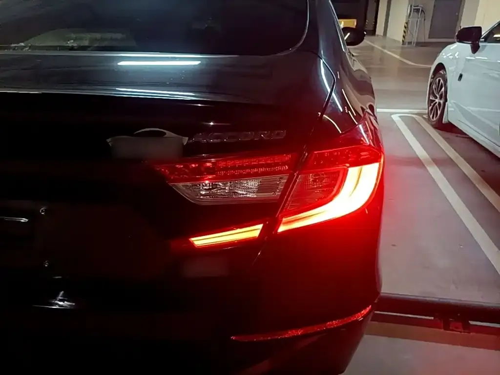 Honda Accord — фото 2