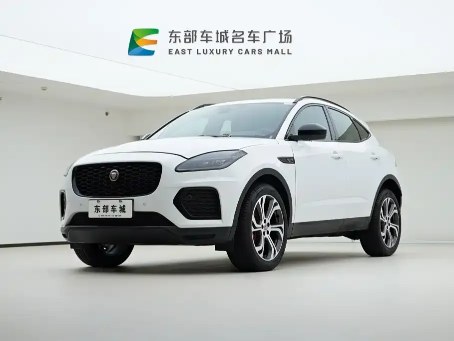 Jaguar E-PACE — фото 1