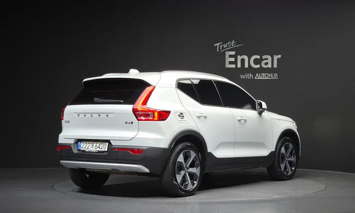 Volvo XC40 — фото 2
