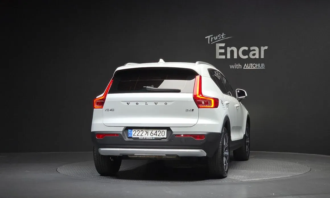 Volvo XC40 — фото 5