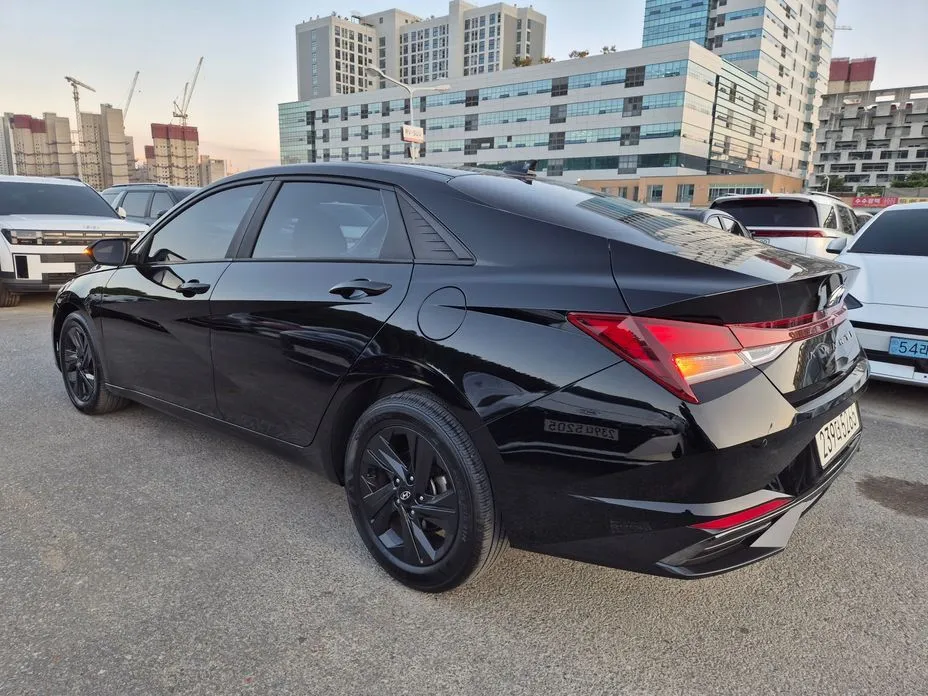 Hyundai AVANTE — фото 4