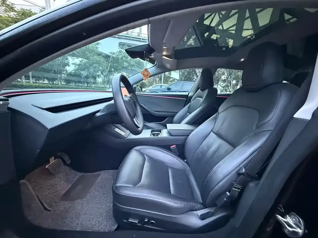 Tesla Model 3 — фото 3