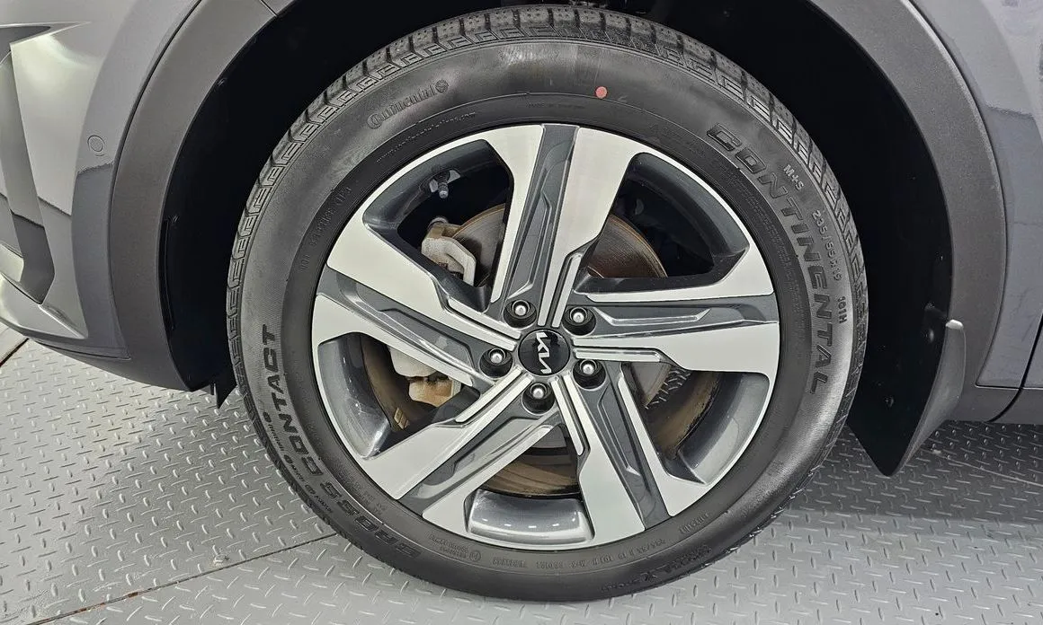 Kia Sorento — фото 9