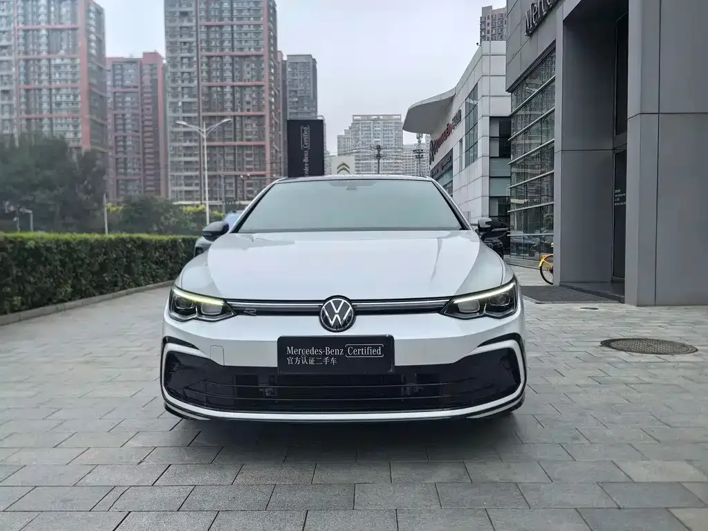 Volkswagen Golf — фото 8