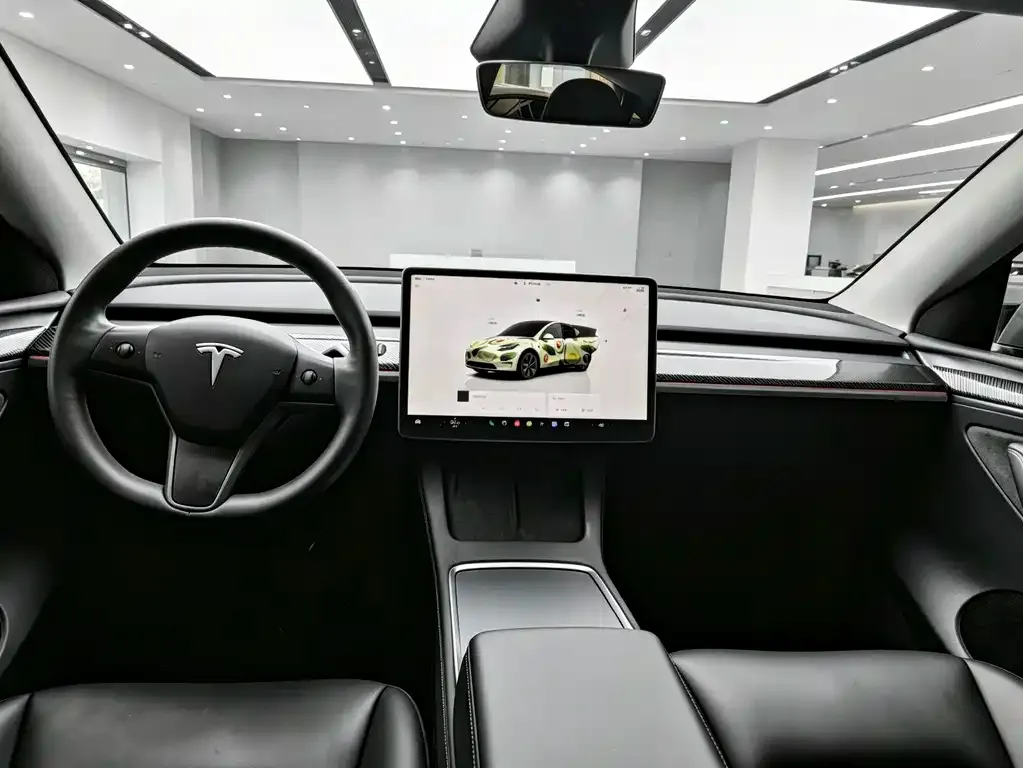Tesla Model Y — фото 4