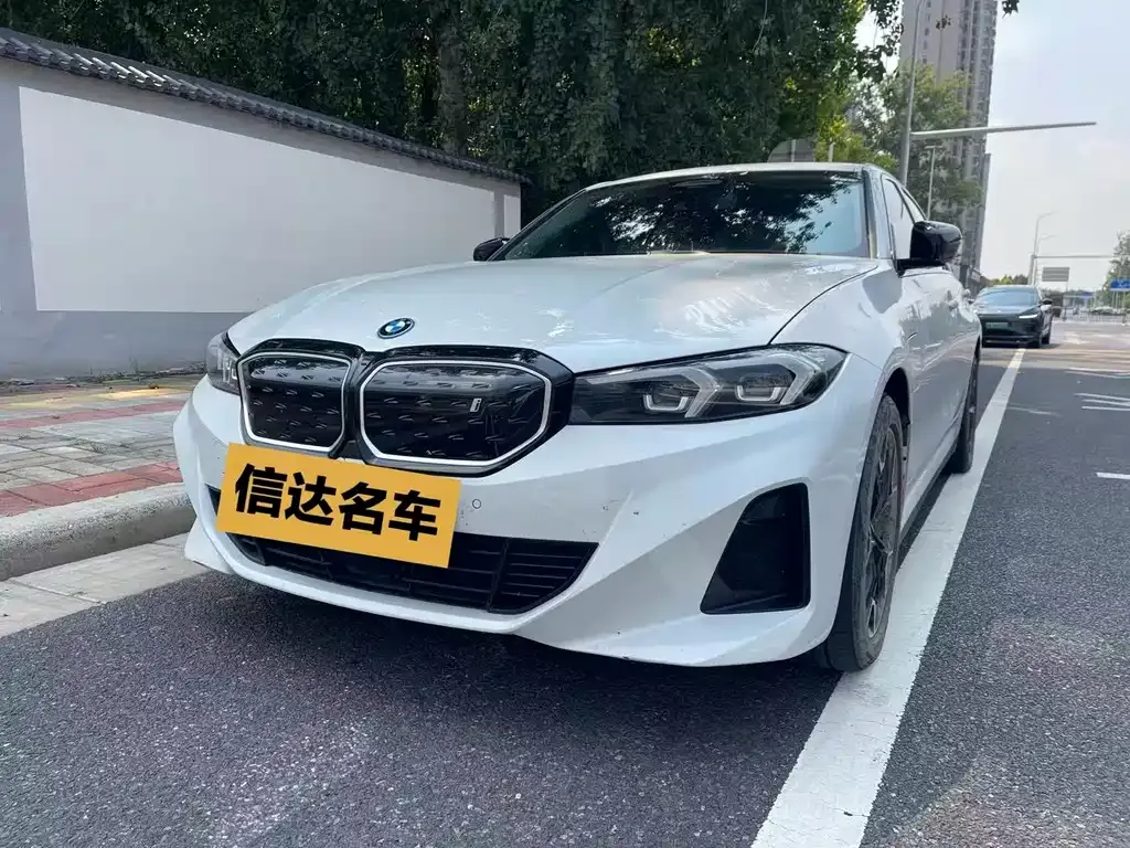 BMW i3 — фото 1