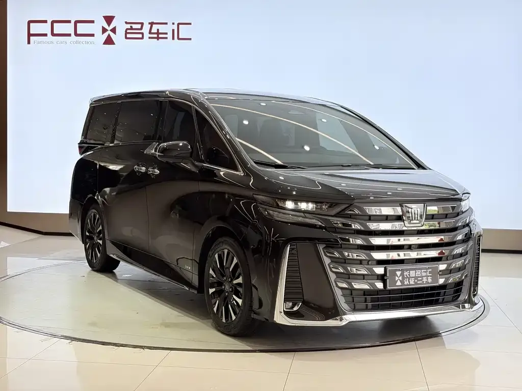 Toyota Vellfire — фото 7