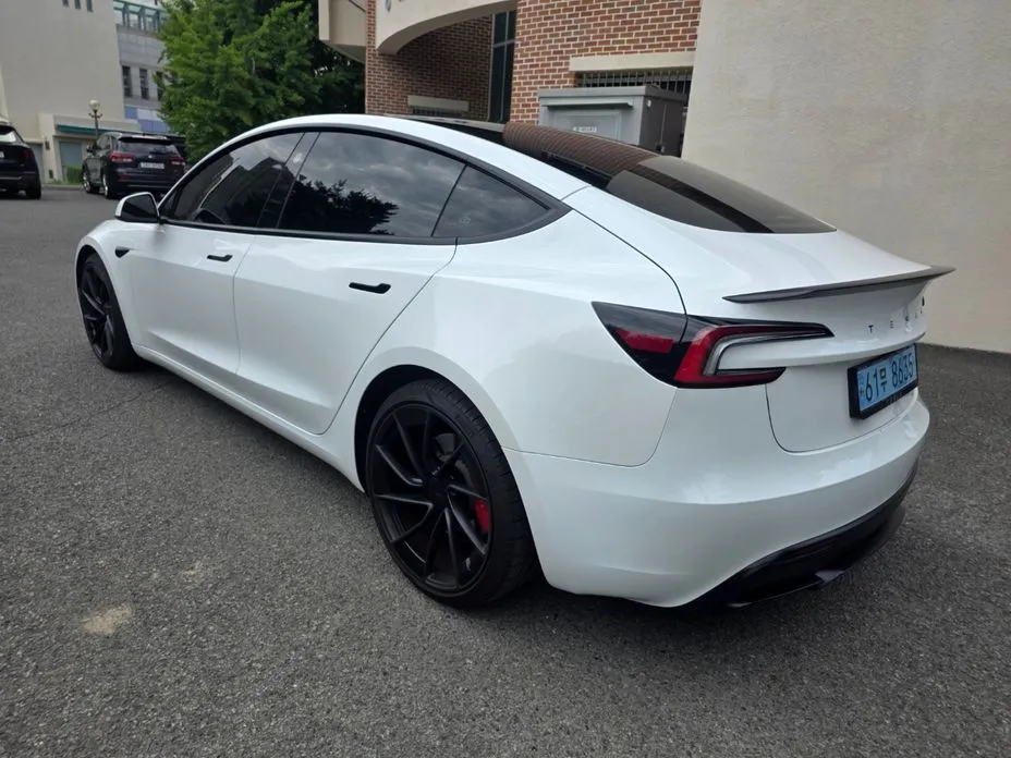 Tesla Model 3 — фото 4