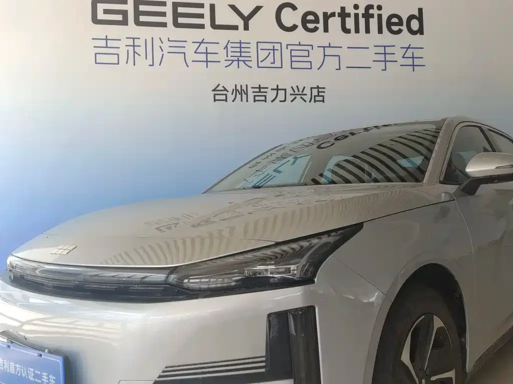 Geely Galaxy L6 — фото 9