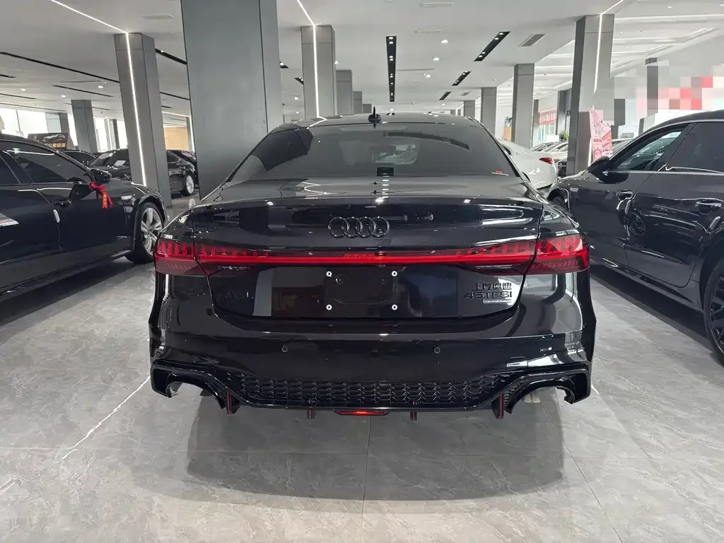Audi A7L — фото 7
