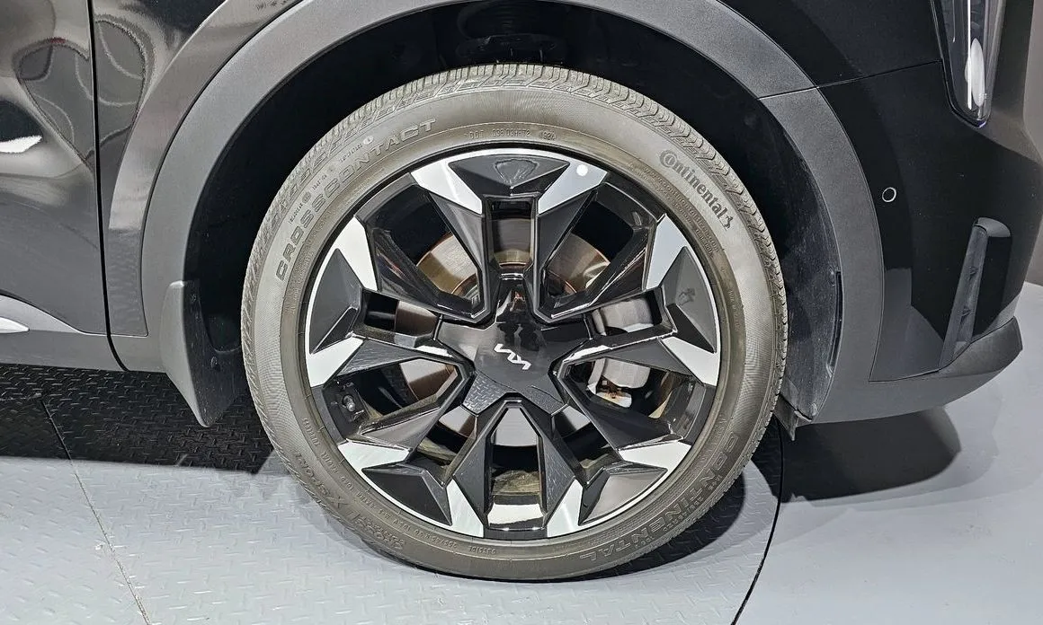 Kia Sorento — фото 10