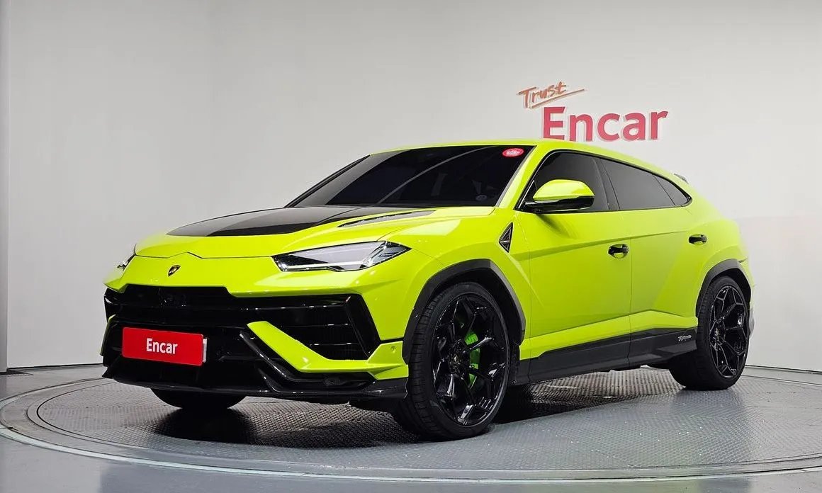 Lamborghini Urus — фото 1