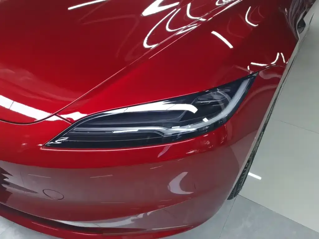 Tesla Model 3 — фото 9