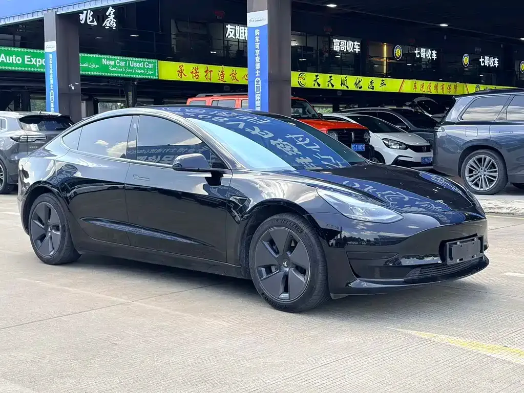 Tesla Model 3 — фото 5